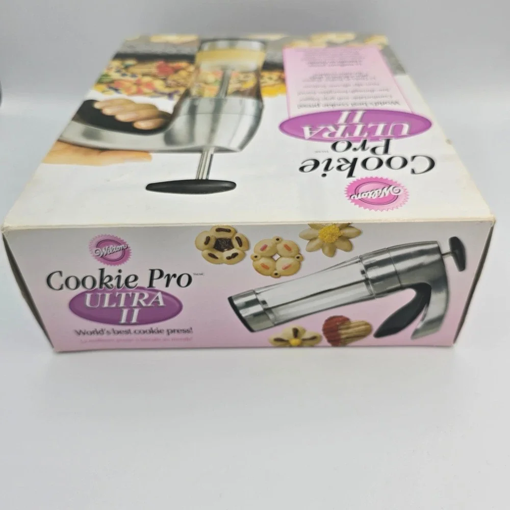 Wilton Cookie Pro Ultra II Cookie Press 16 Disks Spritz Maker 2104-4018 Silver